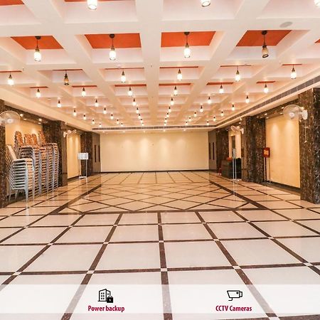 Oyo Flagship 69860 Mastana Palace Hotel Váránaszi Kültér fotó